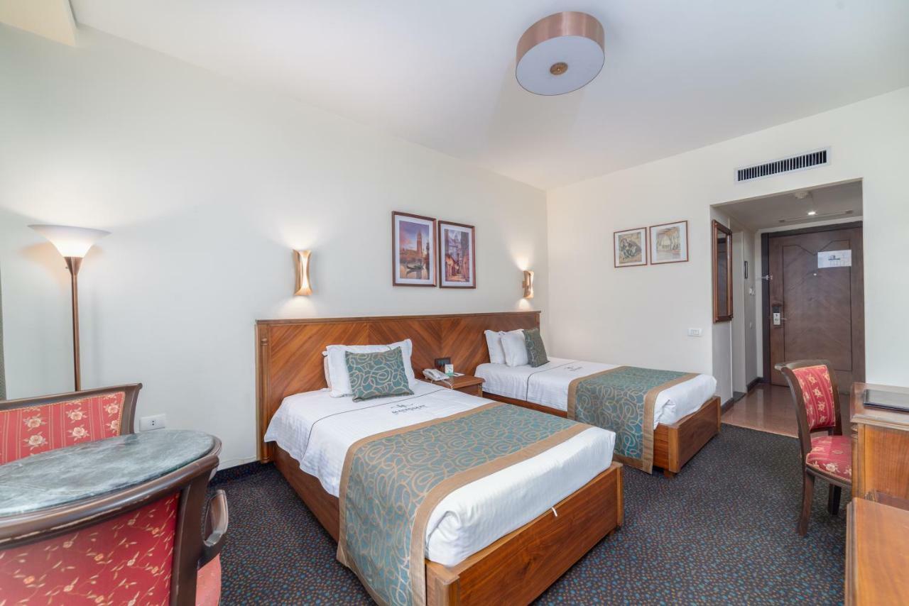 Madisson Hotel